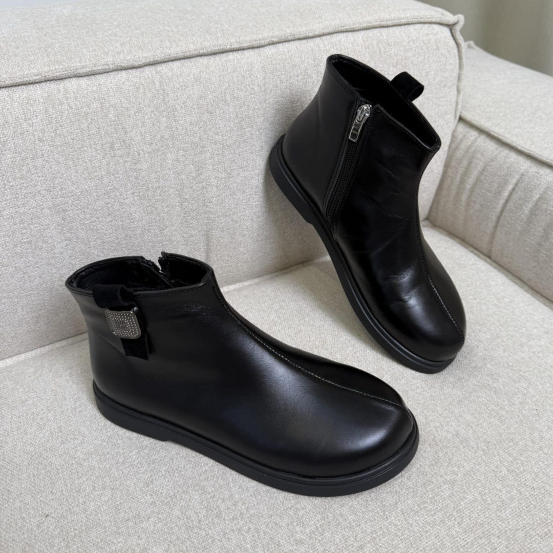 Women's Black Leather Wide Toe Box Boots | Warm Brushed Cotton Lining ...