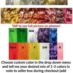 Op de afbeelding: Een tabel met haar kleuren met nummers en namen. De kleuren omvatten zwart, bruin, blond, rood, groen, paars en blauw. De tekst luidt "Magic Tribal Hair" en "Kies je eigen haar kleuren mix!"  "TAP om de volledige afbeelding op telefoons te zien!"  "Kies de gewenste kleur in het keuzemenu en vertel me je gewenste mix van 1-3 kleuren in de notitie aan de verkoper tijdens het afrekenen (voeg indien nodig verhoudingen toe) of kies gewoon &eacute;&eacute;n kleur, zoals je wilt! Voor hulp lees de passage "HOE JE DE JUISTE KLEUREN KIEZT" in de productbeschrijving en/of stuur me een goede foto die je hele haar in natuurlijk daglicht laat zien (geen wazige close-ups of selfies, alstublieft, je vindt instructies voor een goede foto in de FAQ-sectie!) en ik zal je advies geven! We leveren elk haarstuk met gedetailleerde instructies voor gebruik en verzorging!"
