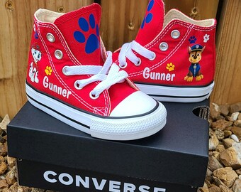dog print converse