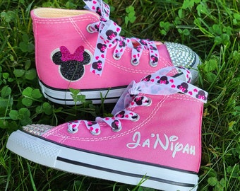 minnie mouse chucks