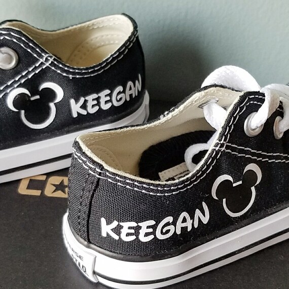 Jungen Converse, Mickey, Schuhe, Säugling, Kleinkind, personalisierte Namen, Partei Schuhe, Mickey Mouse, Disney Reise, Kleinkindergrößen Jungen Converse, Mickey, Schuhe, Säugling, Kleinkind, personalisierte Namen, Partei Schuhe, Mickey Mouse, Disney Reise, Kleinkindergrößen