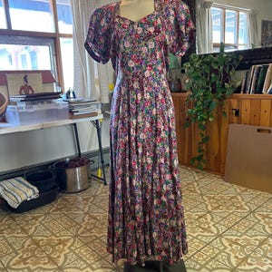 karen alexander dress designer Karen Alexander Supermodel Turns 50, Signs With IMG Models