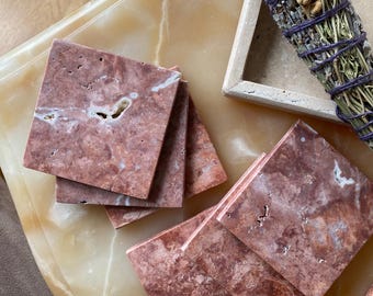 Ensemble de 4 sous-bocks carrés en travertin rouge - Sous-bocks en pierre naturelle - 3,94 x 3,94 pouces