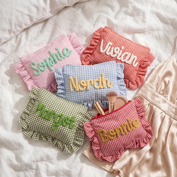 Personalisierte Kosmetiktasche mit Vichy-Karo-Rüschen, individuell gestaltetes Chenille-Etui mit Namensmonogramm, Geschenk für Brautjungfern