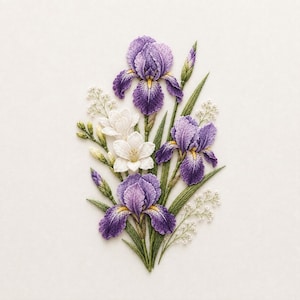 Puede incluir: Una pieza de bordado detallada que presenta tres iris púrpuras vibrantes con centros amarillos, dos flores de fresia blancas y delicadas ramitas de paniculata blanca. El arreglo floral incluye varios capullos verdes y hojas verdes largas.