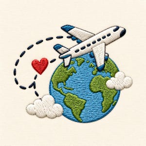 Puede incluir: Un diseño de bordado que muestra un avión blanco volando sobre un globo terráqueo azul y verde. Una trayectoria de vuelo en línea negra discontinua rodea un corazón rojo, y dos nubes blancas se sitúan cerca del globo sobre tela crema.