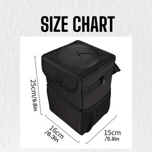 Peut inclure: Poubelle de voiture noire avec un couvercle rabattable. Le bac mesure 25 cm de haut, 16 cm de large et 15 cm de profondeur. Le texte "SIZE CHART" est visible.