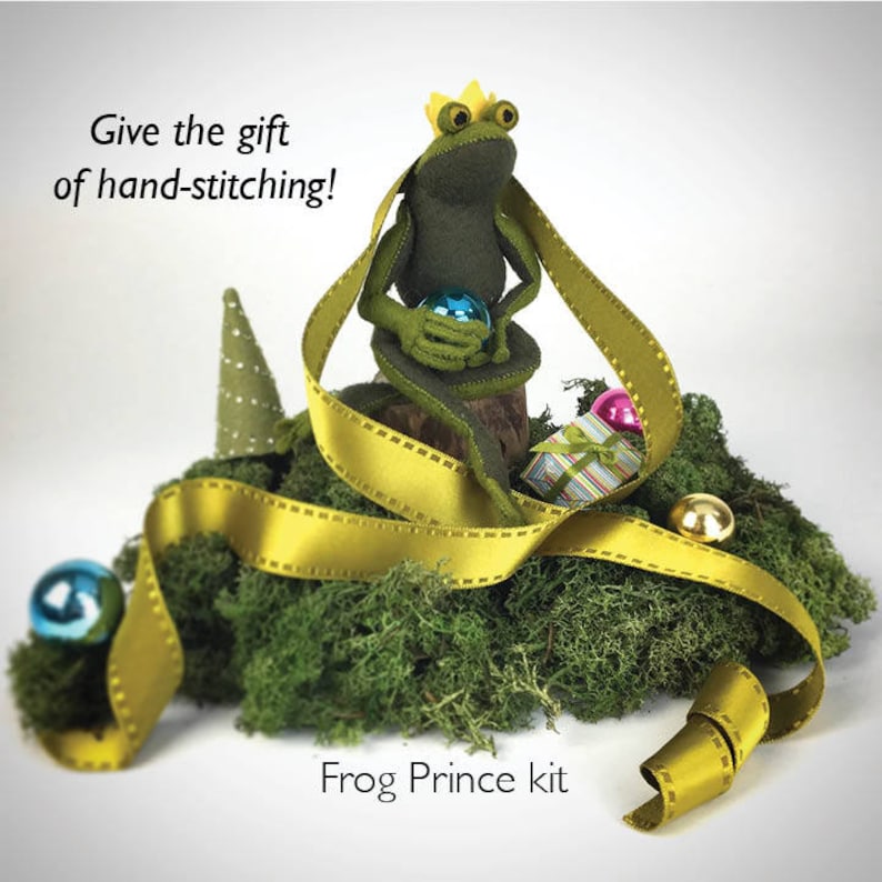 The Frog Prince kit, Felt Animal Craft Kit frog Sewing Kit hand-sewing kit, plush frog, beginner sewing kit, DIY sewing image 4