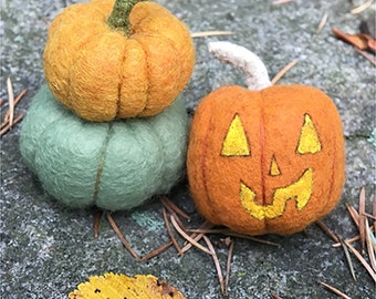Felt pumpkin and Jack-o-lantern PDF pattern