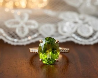 Natürlicher Grüner Peridot Ring, Solid Silber Pave Moissanit Band, Oval Cut Grüner Stein, Statement Ring, Jubiläumsgeschenk, Handgemachter Schmuck