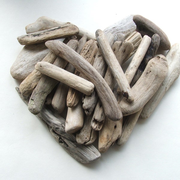 25 Chunky Driftwood Supplies Pieces 3 to 6 1/2 inches For Crafts and Projects