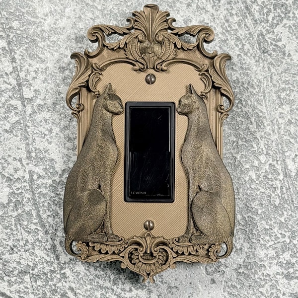 Elegante Lichtschalterabdeckung im viktorianischen Kolonialstil, verzierte Wandplatte mit Bastet-Katze, Vintage-Steckdosenabdeckung, Wippschalterabdeckung