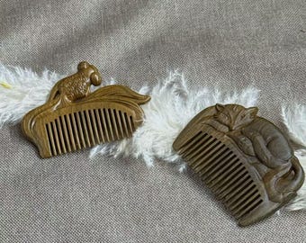 Natural Wooden Hair Comb, Hand Carved Green Sandalwood Combs – Fox & Fish Design,  Anti-Static Hair Care Tool, Unique Gift for Her