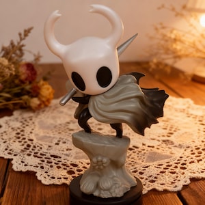 Hollow Knight Figure The Knight Collectible Toy Video Game Figurine Gamer Gift Desk Decor Anime Style Display Model for Fans