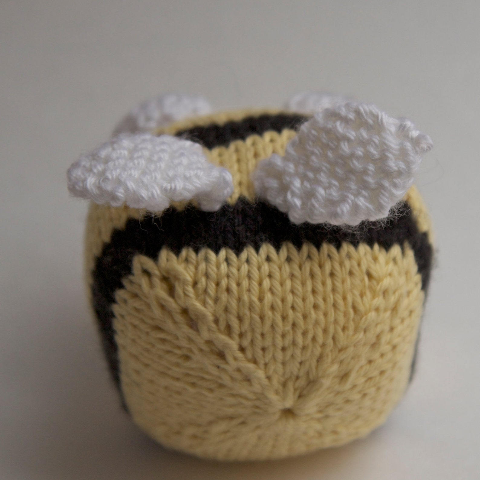 Bumble Bee Knitted Toy, Stuffed Animal, Plush Ball, Handmade Knitting ...