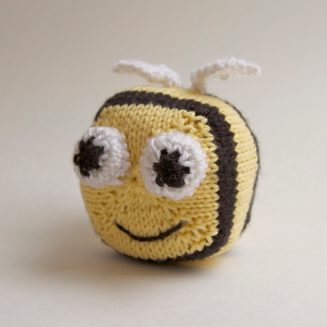 Bumble Bee Knitted Toy, Stuffed Animal, Plush Ball, Handmade Knitting ...