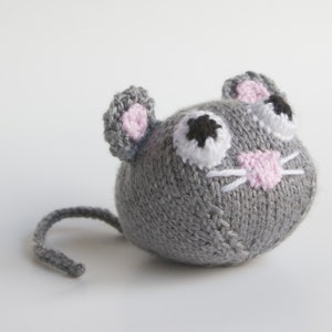 Knitted Toy Mouse stuffed animal, amigurumi, handmade knitting image 1