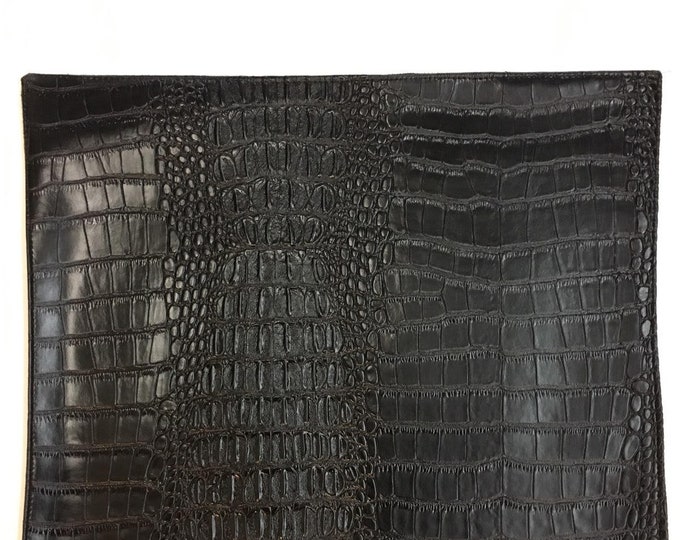 Black gator Nile Placemat  Hemmed Edges  waterproof wipe clean Sturdy Flexible 1 piece