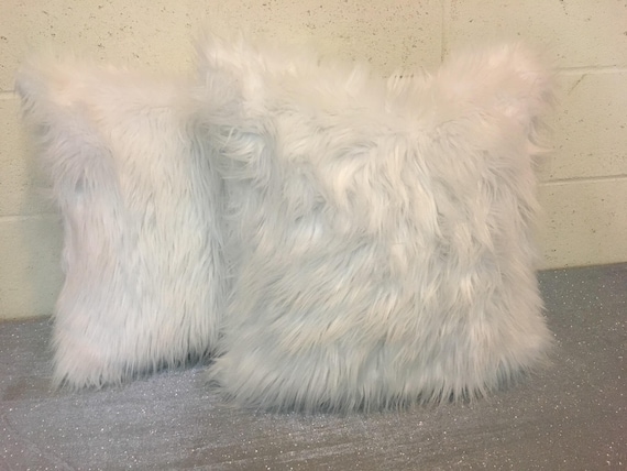 2 Pieces Bright White Faux Fur Cushion Pillow 22x22 Premium Shaggy