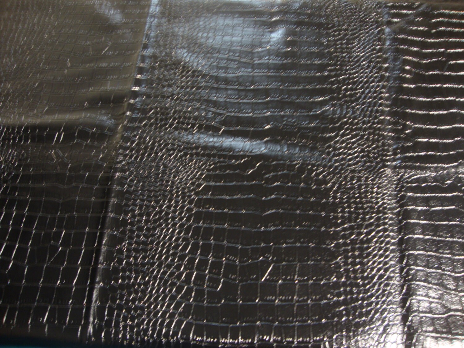 Vinyl Fabric Crocodile Gator Fake Leather Upholstery 54 Wide Sold by The  Yard (Black)