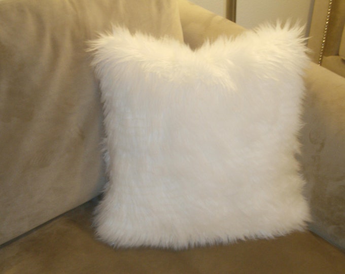 Set of 2 piece 22x22 inch Bright White faux fur cushion pillow  premium shaggy with zipper fur pillows sofa bed couch chair throw home decor