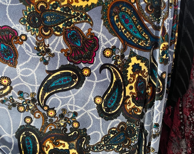 Burnout Velvet Stretch, white paisley  60” wide