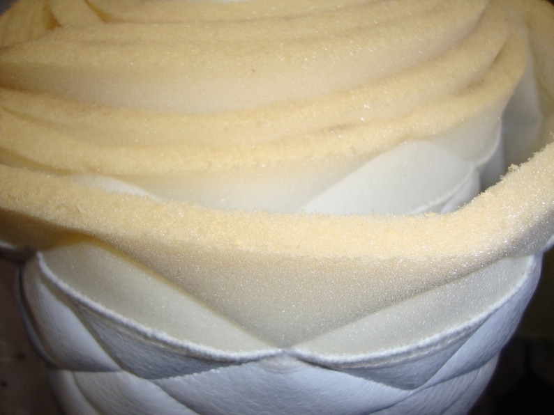 Tapicería de vinilo acolchado Tela blanca con respaldo de espuma de 3/8" Tela cortada a medida 52" de ancho imagen 3