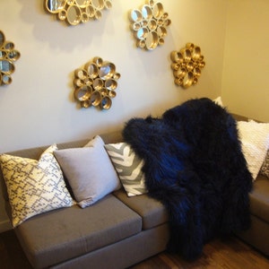 Throw Blanket / Bed Spread Soft 50&quot; x 60&quot; faux fur Mongolian Lhama home soft velvet backed (navy)