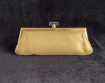 lord and taylor clutch