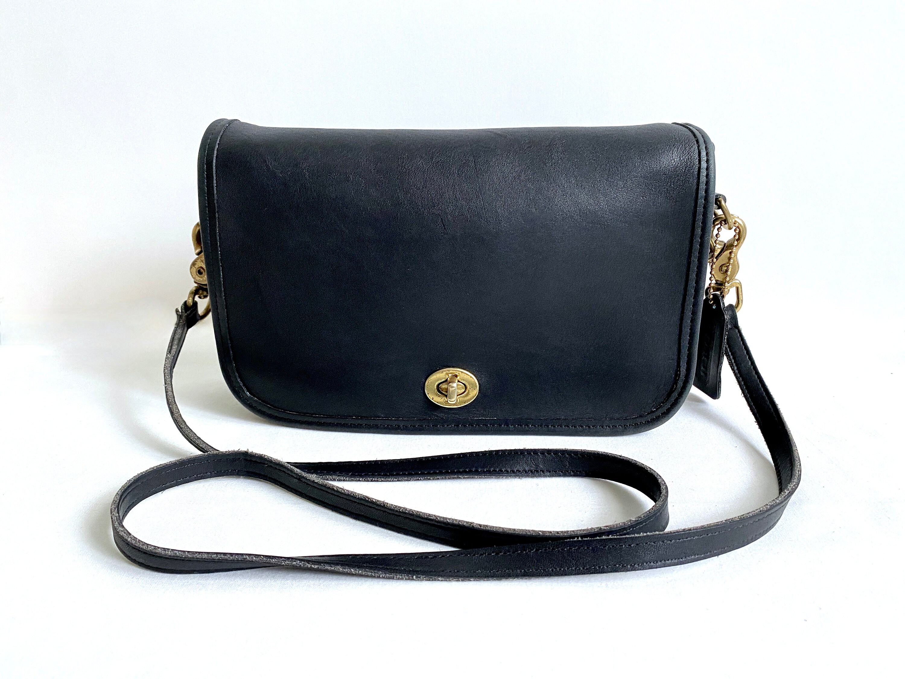 Vintage Coach Pocket Purse in Black Leather, Style 9755 Vintage Coach Pocket Purse in Black Leather, Style 9755