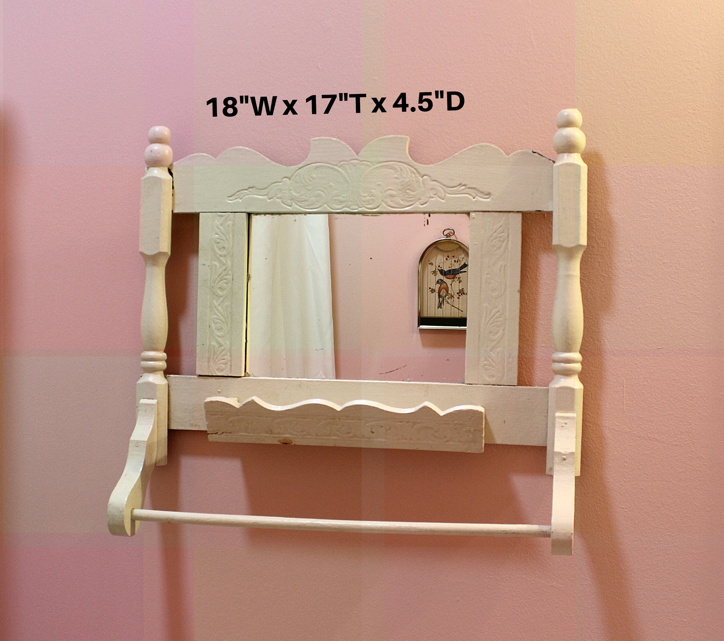 Mirrored towel rack hotsell