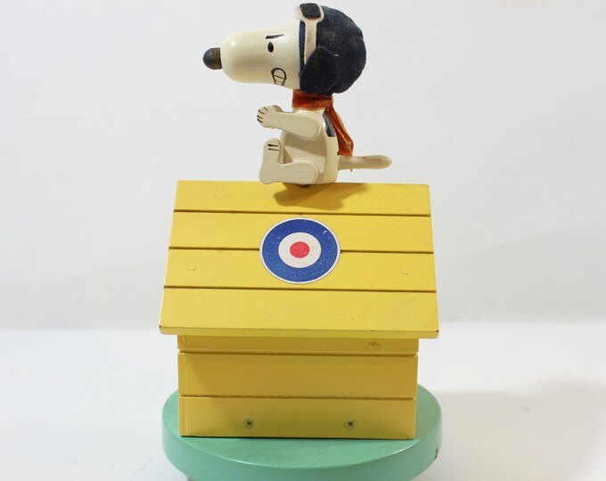 Vintage 1968 Snoopy Red Baron Flying Ace Music Box United Feature