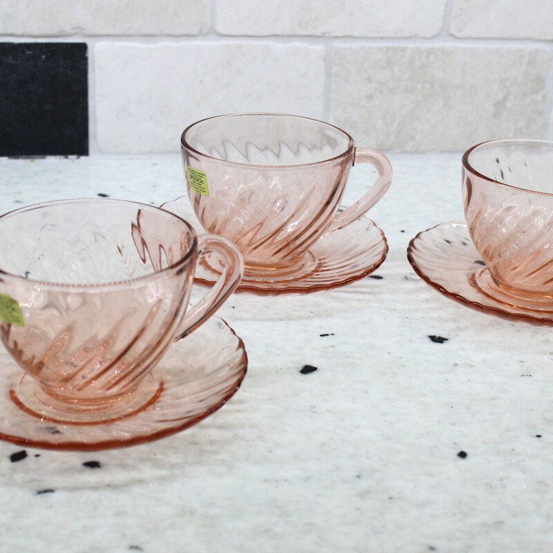Saladier en verre moulé rose Luminarc Arcoroc modèle Rosaline – Hello Broc