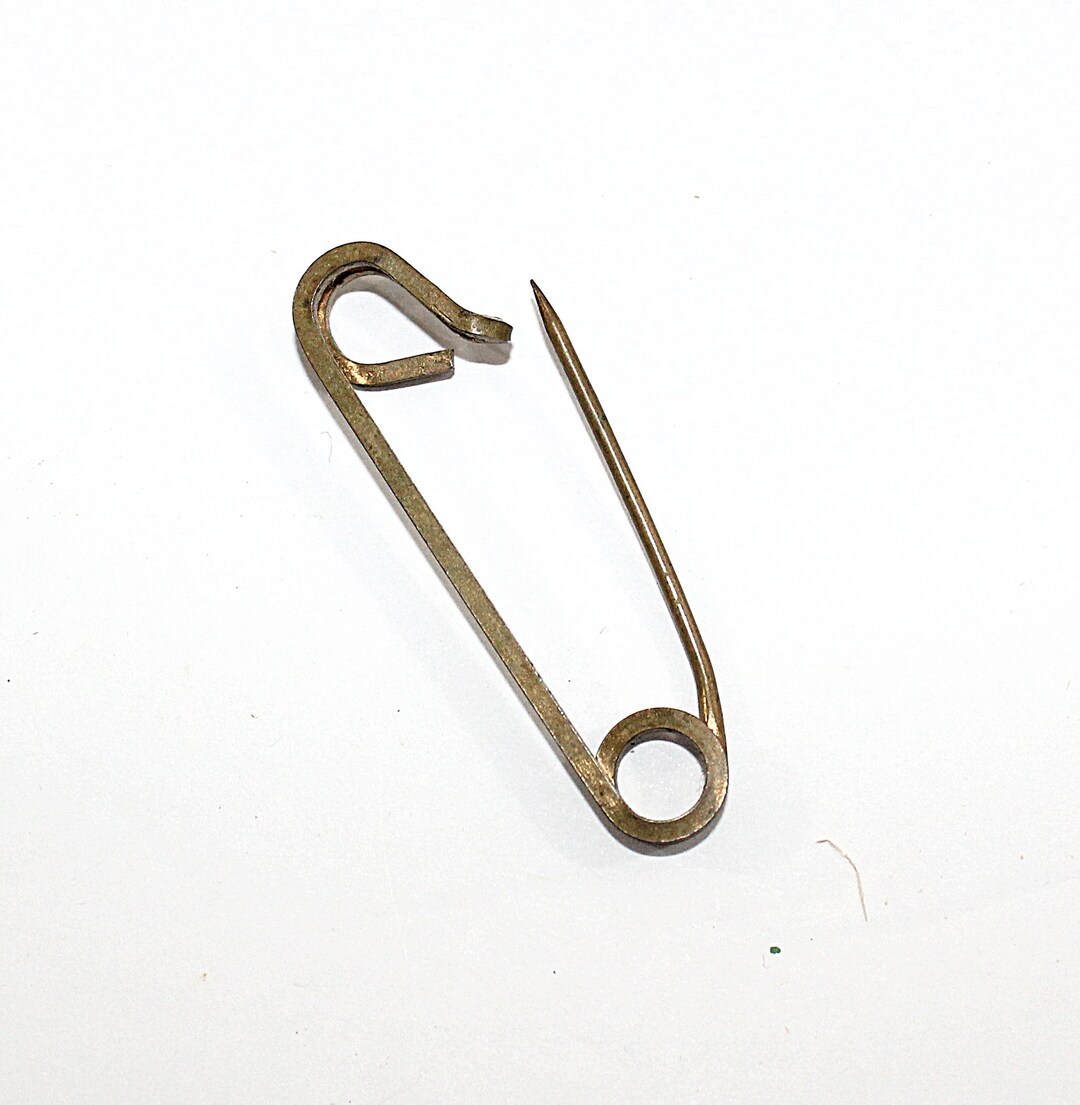 Vintage Pin for Plaid Skirts or Kilts, Gold Tone, 60's Era, Preppy