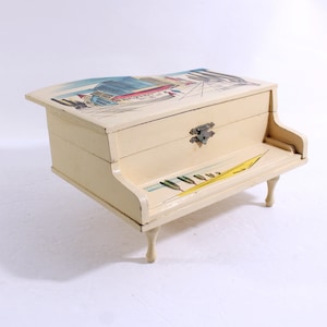 Joyero musical vintage MCM: piano amarillo pálido, Japón, años 50