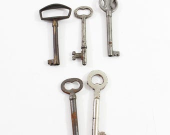 Vintage Skeleton Keys (5), Steampunk, Crafts, Metal Working, Jewelry-Making, Multimedia