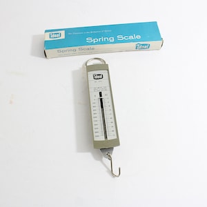 Vintage Spring Scale, Never Used, Brand: Ideal School Supply, Made by OHAUS SCALE CORP, Model #5413, Weighs Up to 2000 gm or 72 oz