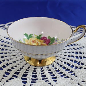 Vintage Regency Paragon Bone China Teacup: Floral Roses, Gold Trim, Made in England