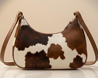 Bolsa de ombro em couro bovino | Bolsa em couro com pelo | Bolsa estilo boho country com estampa de vaca