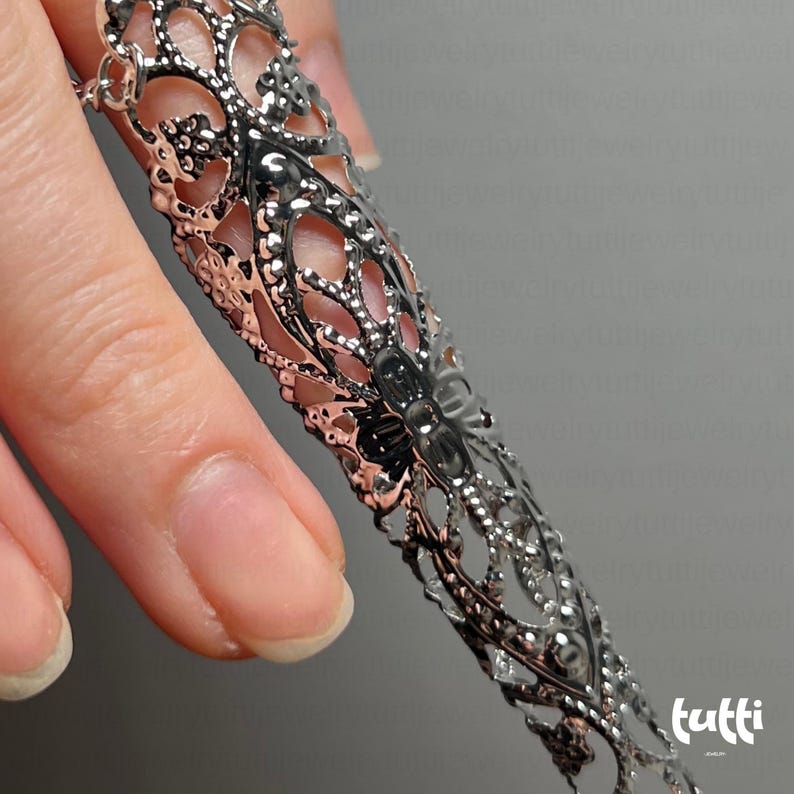 gothic rings, nail rings,cosplay armor,hand chain bracelet, vampire jewelry, vampire jewelry,finger armor, claw rings, finger claws, gothic ring, full finger ring, y2k ring, gothic jewelry, gemstone ring, dainty ring, garnet ring, Stacking Ring, gift for mom, mothers day gift, gift for her, gift for him, Gifts for Girlfriend, dark jewelry, gothic ring, goth ring, celestial ring, thumb ring, fidget ring, sister ring, witchy ring,gothic jewelry, punk ring, fantasy ring, y2k ring, halloween jewelry