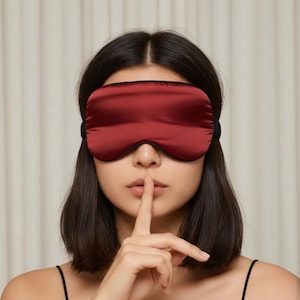 Red Mulberry Silk Sleep Mask - Light Blocking, Adjustable Comfort