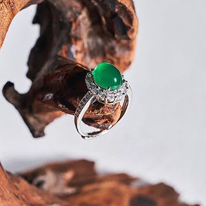 Achat Smaragd Grün Ring Silber Ton Halo Ring Einstellbar offener Cabochon Statement Ring Funkelnder Strass Schmuck Geschenk für Sie
