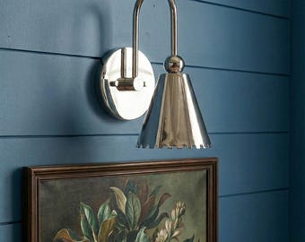 Aplique de pared de latón, luz moderna para cuadros, lámpara de pared de estilo vintage, con cableado o enchufable, iluminación decorativa con pantalla cónica de metal.