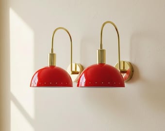 Aplique de pared moderno de latón de mediados de siglo con pantallas de cúpula, lámpara vintage, lámpara de pared retro, lámpara de cúpula moderna, aplique minimalista