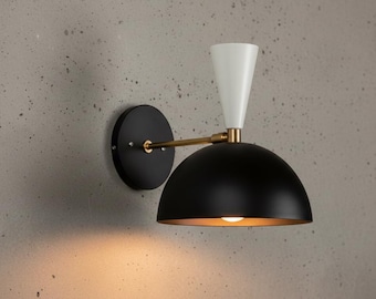 Lámpara de pared moderna con pantalla de cúpula y brazo de latón, lámpara de pared moderna de mediados de siglo, lámpara de dormitorio industrial minimalista, iluminación interior