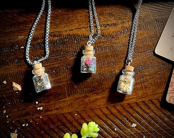 Collar de tarro de hechizos / Colgantes de bruja hechos a mano