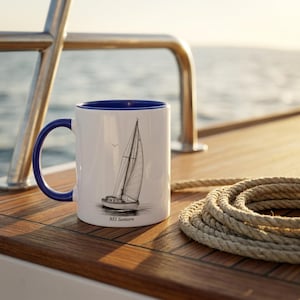 ノルディックフォークボート タッセ PERSONALISIERBAR 325ml |ドッペルセイティグベッドドラックト | Skandinavisches Segelboot ゲシェンク海洋芸術