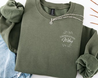 Wifey Sweater, Honeymoon outfit, Mrs sweatshirt, Newlywed Apparel, Wedding sweater for wife, just married gift