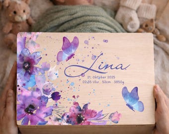 Personalisierte Erinnerungskiste Mädchen Schmetterling, Aquarell Blumen Holzbox mit Name, Geburtsdaten, Taufgeschenk personalisiert, Geburt