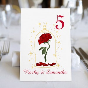 Numeri da tavolo per matrimonio "La bella e la bestia" con rosa incantata rossa / Cartellini per la seduta da tavolo / Articolo TN-476 / lovebirdslane